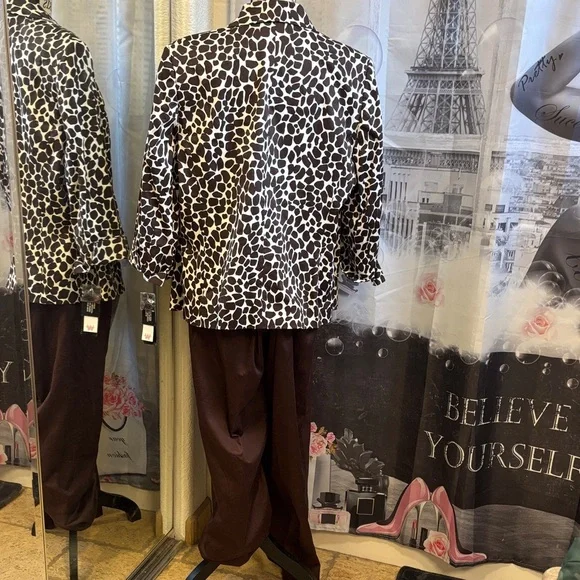 NWT Collections for Le Suit Chocolate and White Pant Suit Set - Picture 6 of 14